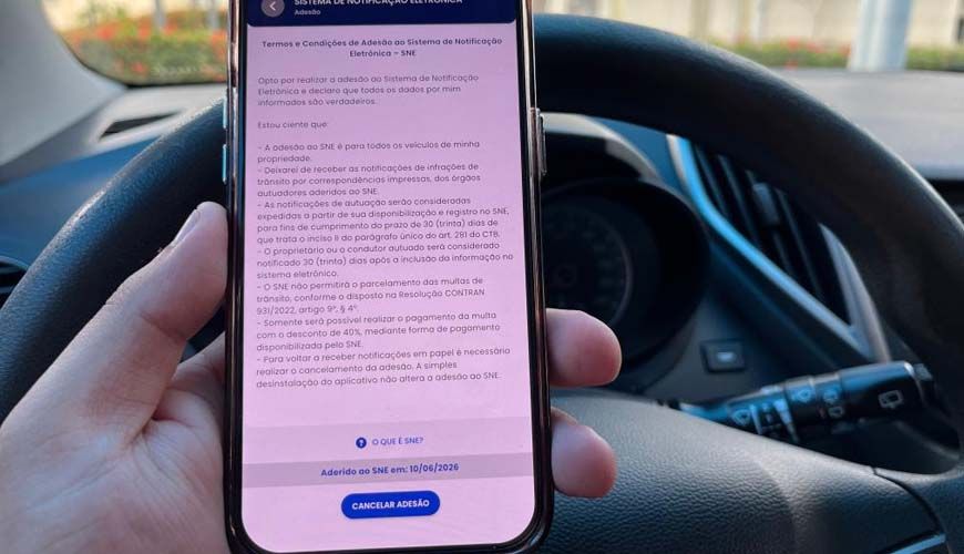 Motoristas podem obter até 40% de desconto em multas com adesão ao Sistema de Notificação Eletrônica