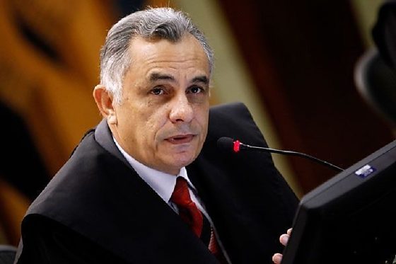 Ex-deputado é condenado a devolver R$ 1,8 milhão aos cofres públicos por desvio da AL