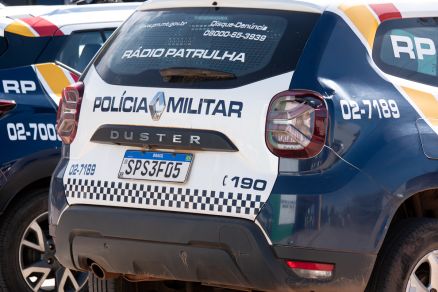 Mulher atinge pastor com pedra após filha acusá-lo de ser “tarado”