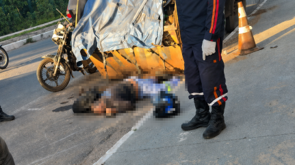 Motociclista perde o controle, cai e morre no Jardim das Américas, em Cuiabá