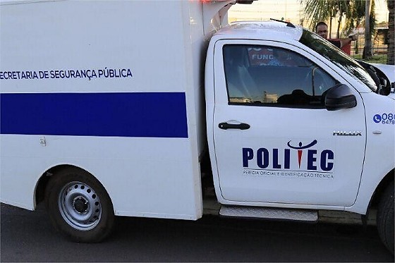 Homem que aterrorizava ex-companheira é morto após sacar arma para PMs