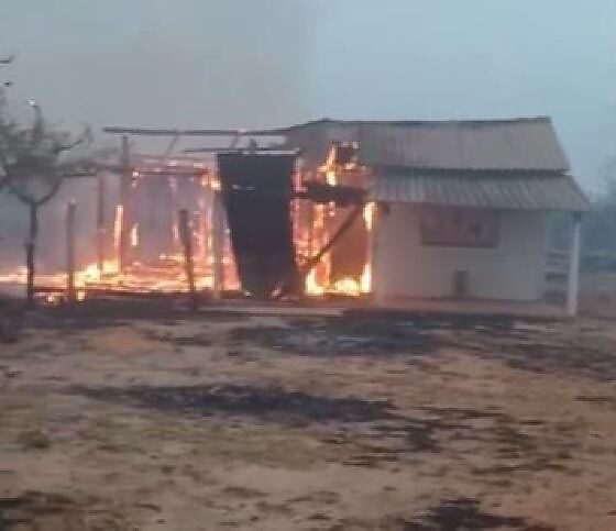 PM prende acusado de incendiar casa no interior de MT