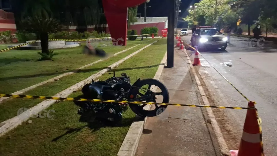 Cabeleireiro morre após perder controle de motocicleta na Avenida Mamoré, em Porto Velho