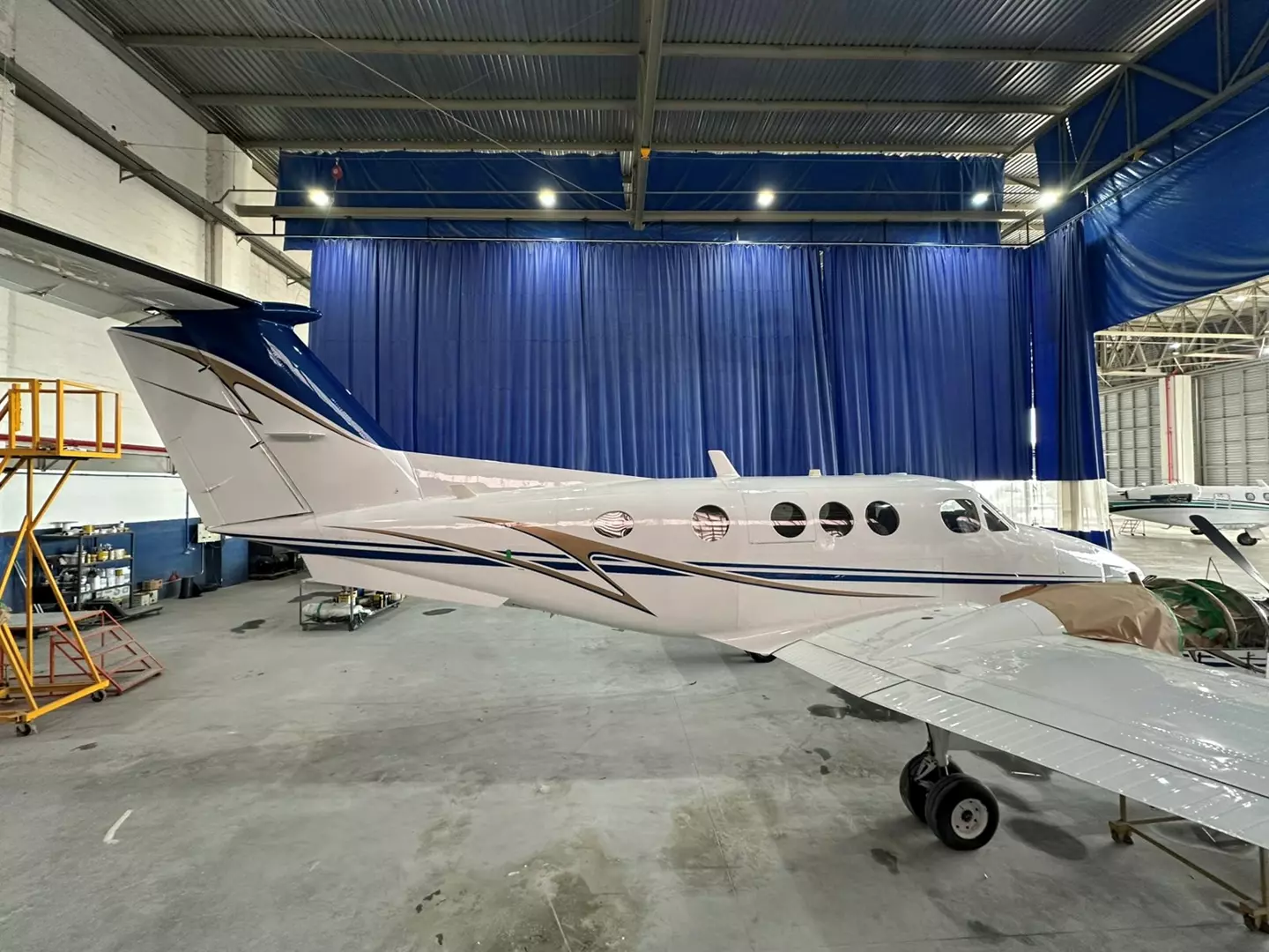KING AIR F-90 - Ano 1982 - Com 900,0 Horas de Turbinas de CAIXA - Consulte já