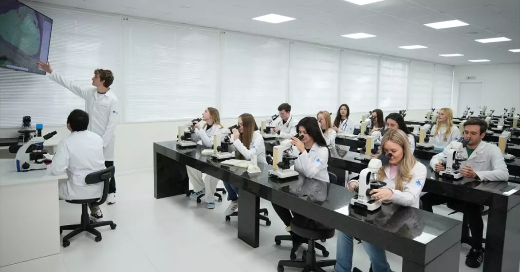 Curso de Medicina da Universidade do Contestado amplia ações estratégicas de excelência acadêmica