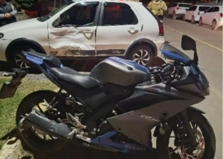 Motorista sem CNH recusa bafômetro após se envolver em acidente com jovem ferido