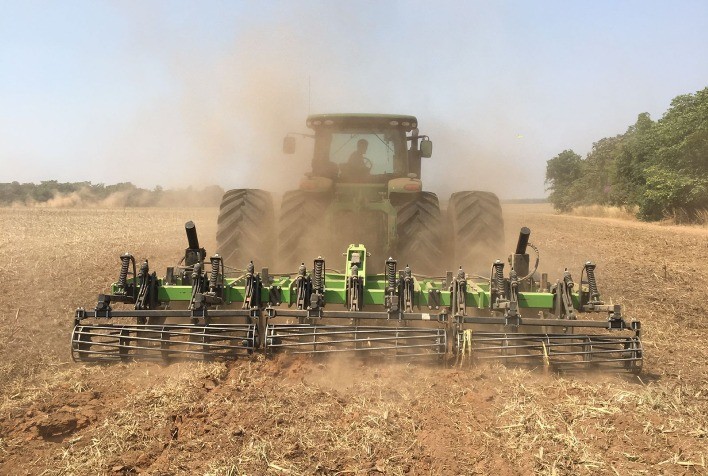 El Niño aumenta riscos para a safra e reforça importância da descompactação do solo antes do plantio