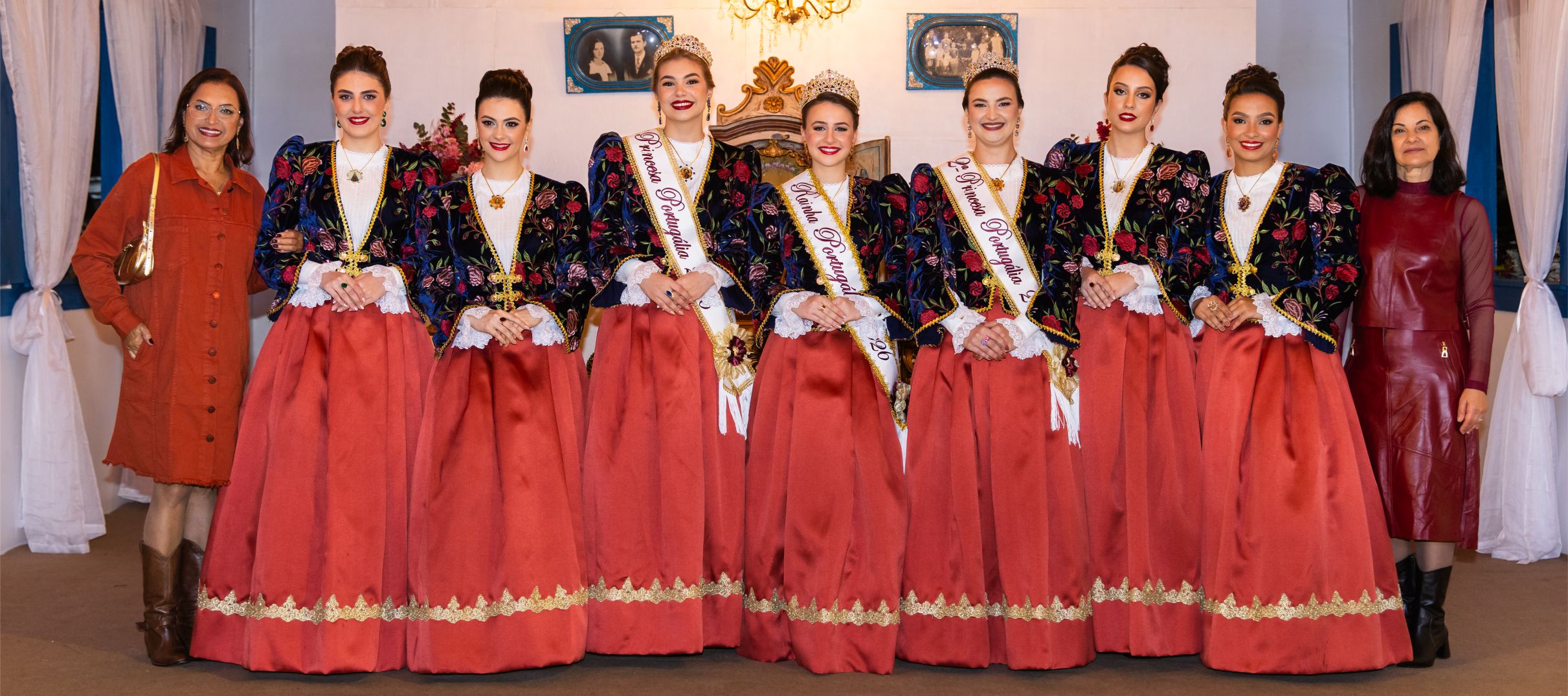 Desfile da Rainha Portugália emociona com espetáculo de fé, história e tradição