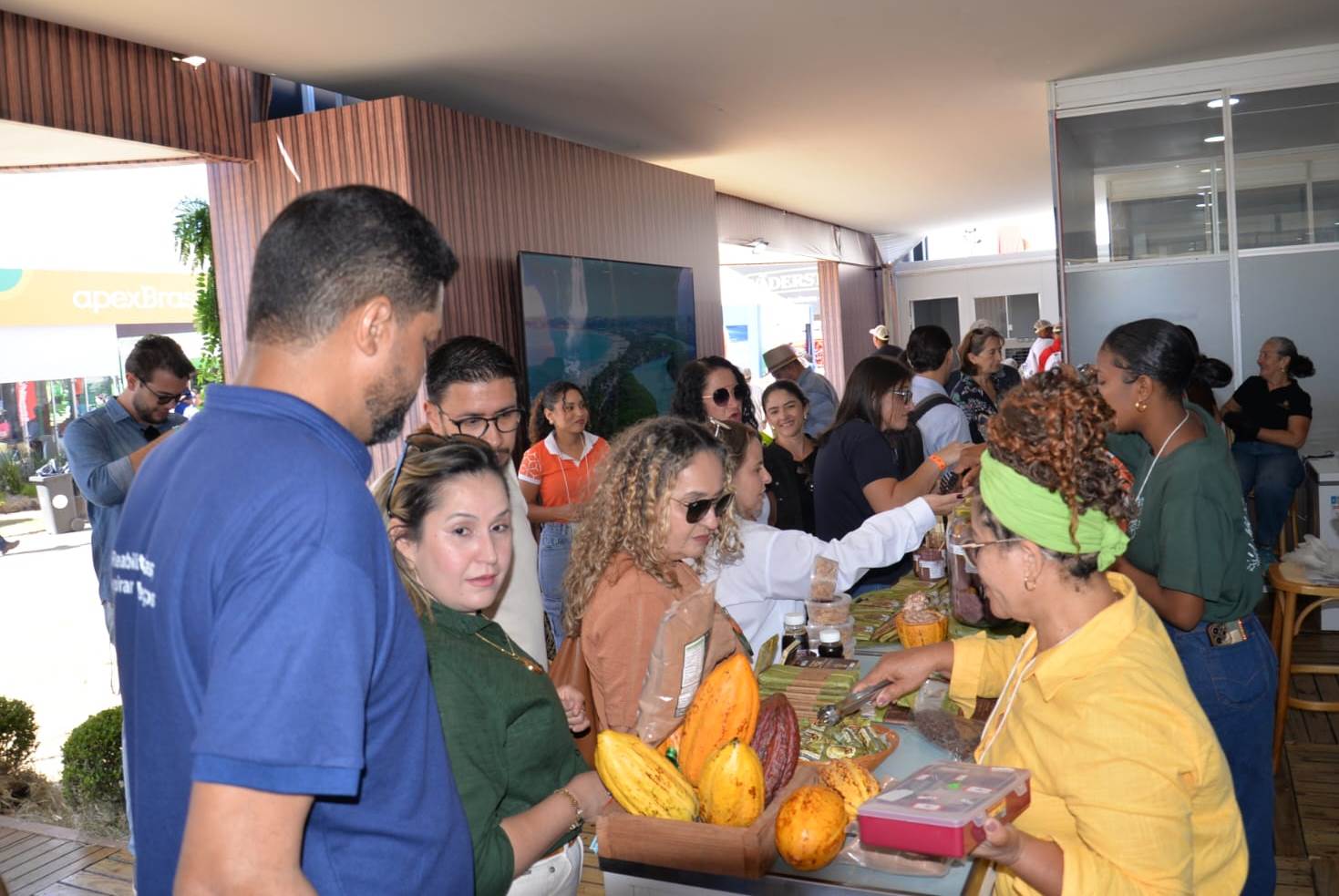 AGRICULTURA FAMILIAR ][ Prefeitura de Barreiras leva 150 produtores à Bahia Farm Show