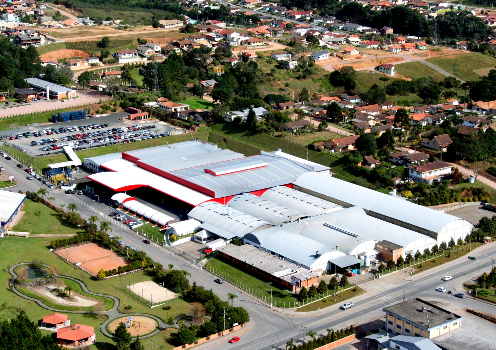 Unidade Tuper da ArcelorMittal realiza novo feirão de entrevistas com salário competitivo para vagas de logística e produção