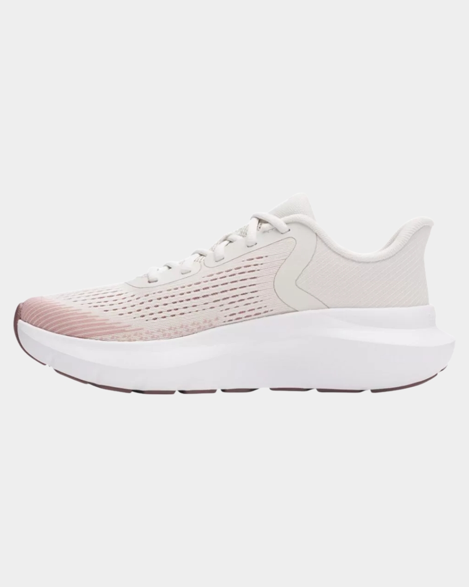 CALZADO UA CHARGED ROGUE 5 BEIGE C/ ROSA DAMA 3028262-110