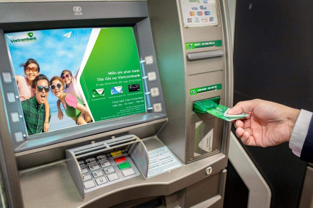 cach-rut-tien-atm-9.jpg