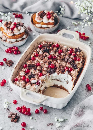 The Best Vegan Tiramisu (Quick and Easy )