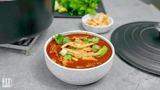 Receta de sopa de tortilla mexicana auténtica (Sopa Azteca)