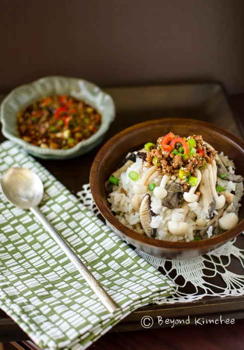 Mushroom Rice Bowl with Meat Sauce