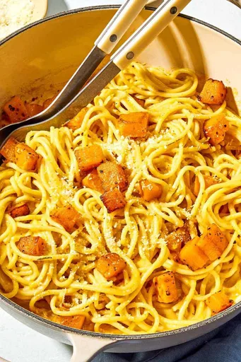 Pasta con calabazada butternut
