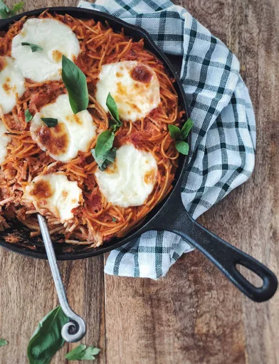 Espaguetis al Horno con la Salsa de Pasta Perfecta
