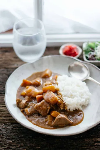 Arroz con ternera al curry japonés