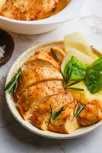 Pechuga de pollo al horno jugosa