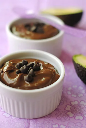 Pudín de chocolate y aguacate