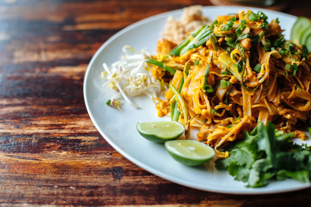 Vegetarian pad Thai