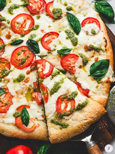 Easy Margherita Pizza