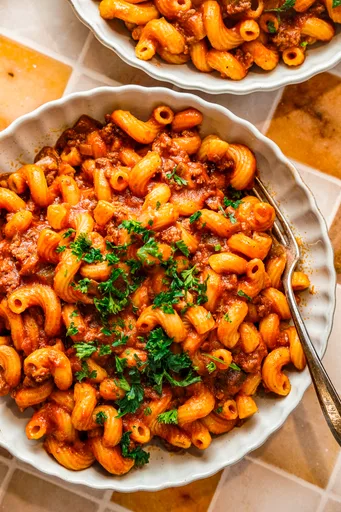 Macarona Bil Lahme (Pasta en una sola olla)