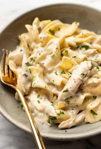Easy One Pot Chicken and Noodles