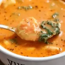 Creamy Tuscan Garlic Tortellini Soup