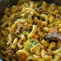 Pasta con pavo picado