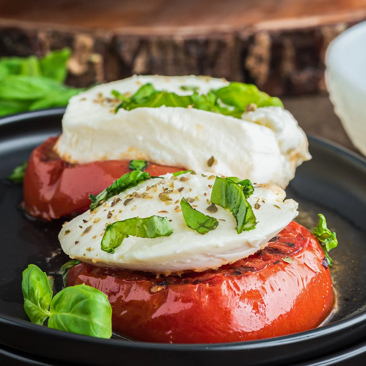 Grilled Tomatoes with Mozzarella