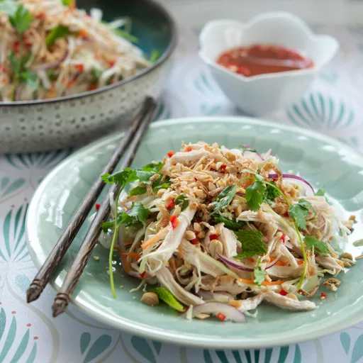 Ensalada vietnamita de patas de pollo