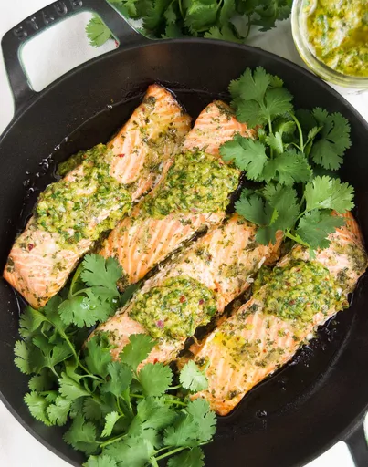 Salmón al chimichurri