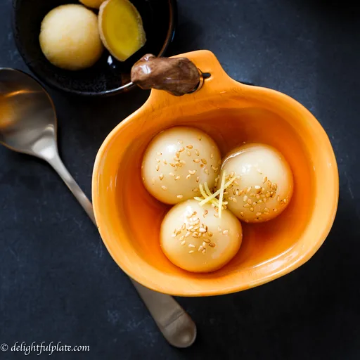 Vietnamese Glutinous Rice Balls in Ginger Syrup (Che troi nuoc)