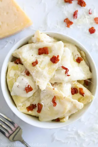 Raviolis de pollo y queso