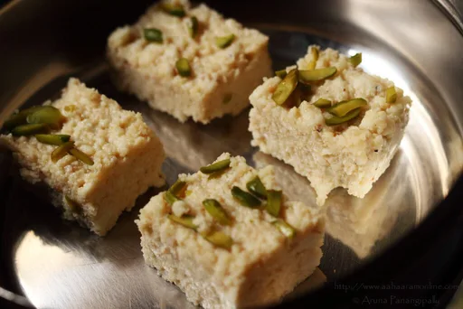 Quick and Easy Kalakand with Condensed Milk and Paneer