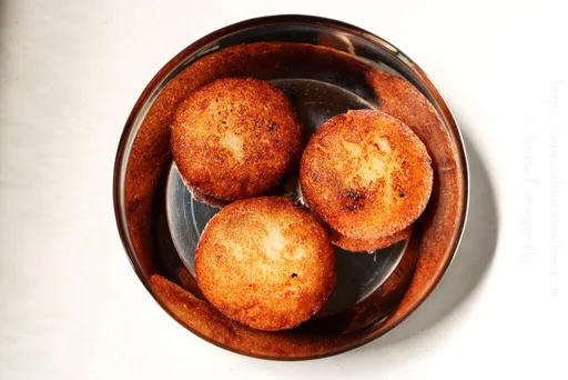 Suji Kakara Pitha