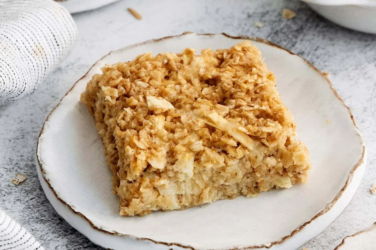 Apple Oatmeal Bars