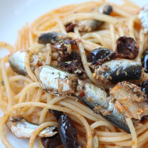 Pasta con sardinas y aceitunas