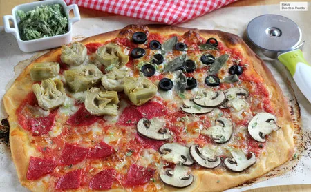 Pizza cuatro estaciones tradicional