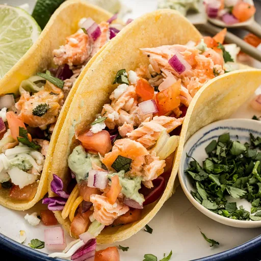 Tacos de salmón