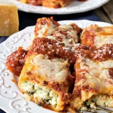 Manicotti Rellenos al Horno con Cuatro Quesos