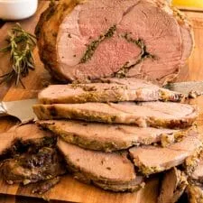Roasted Boneless Lamb with Red Wine Pan Sauce
