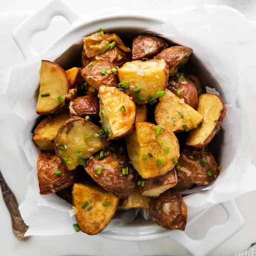 Patatas con vinagreta de ajo asado