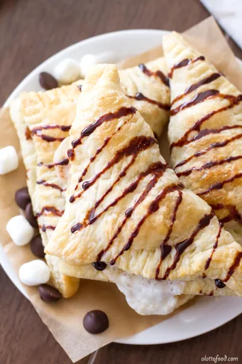 {3-ingredient} S’mores Turnovers