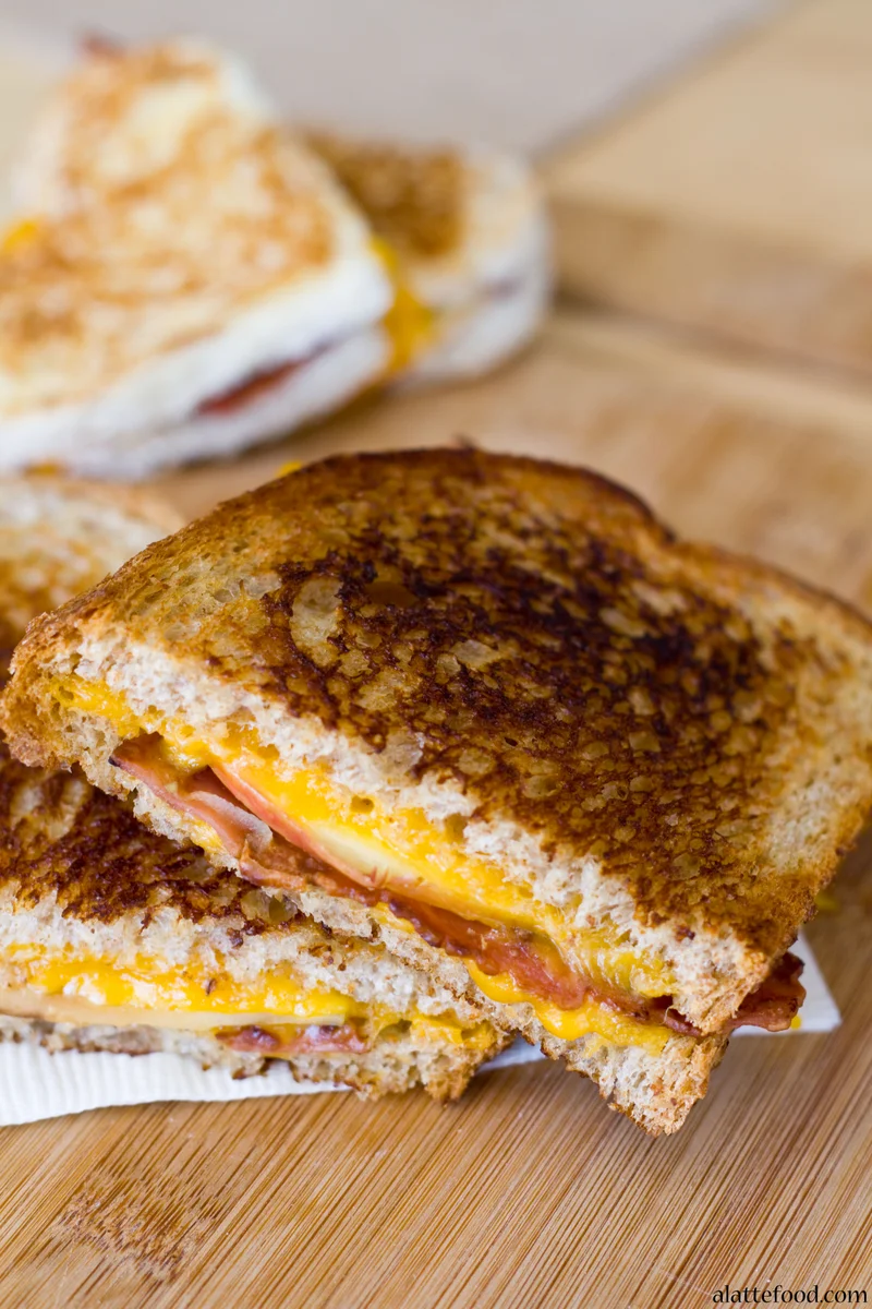 Apple Bacon and Cheddar Grilled Cheese