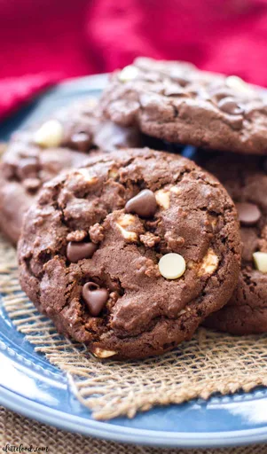 Double Chocolate Chip Crunch Cookies
