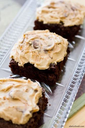 Peanut Butter Pretzel Brownies