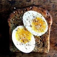 Huevos pasados por agua perfectos en Instant Pot