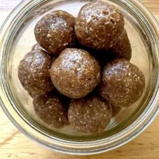 Deliciously Chewy No-Bake Energy Bites